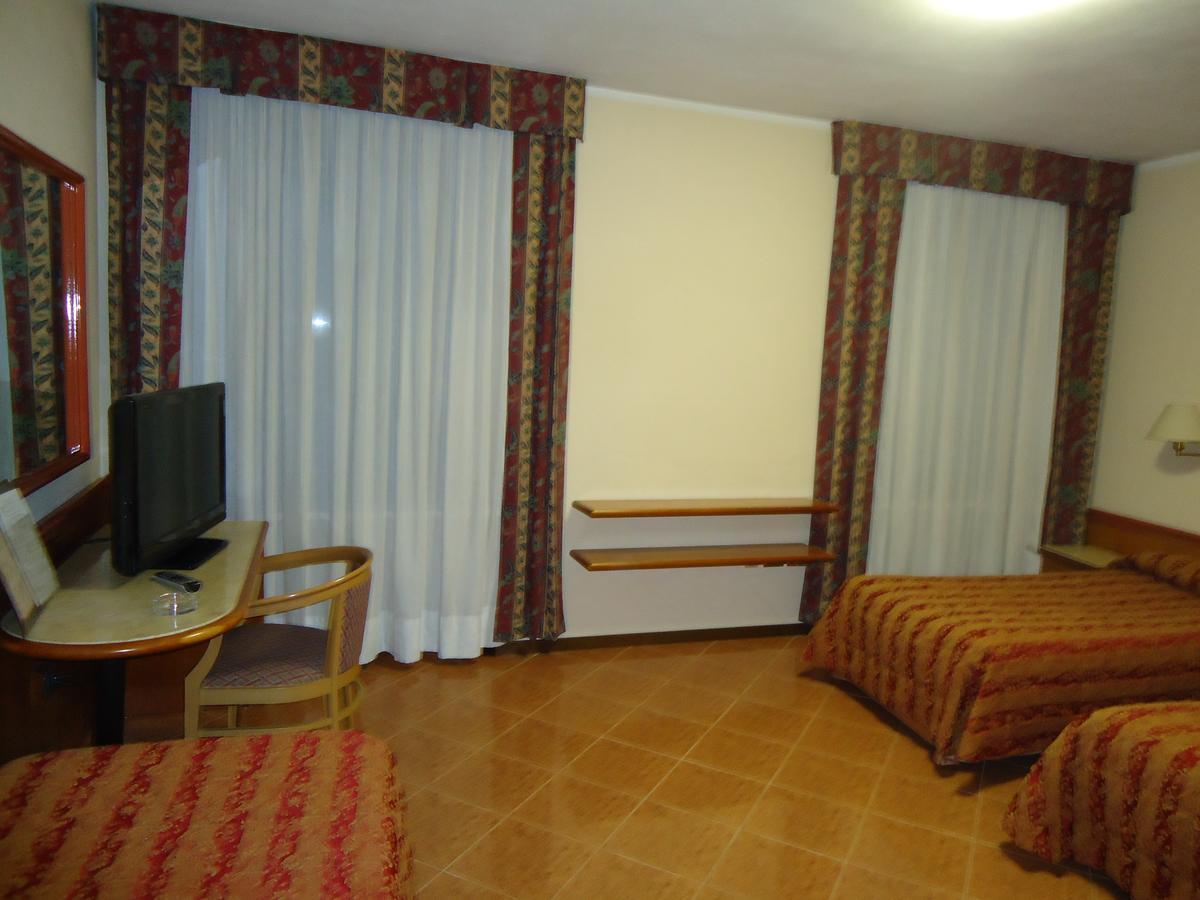 Hotel Paris Castel Goffredo Extérieur photo
